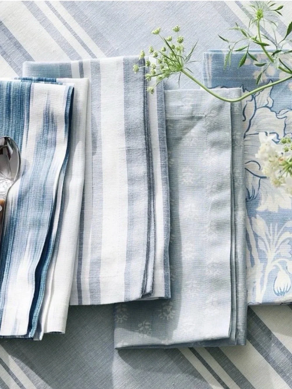 Pottery Barn Blue and White Brushstroke Cotton Napkins - Set of 4